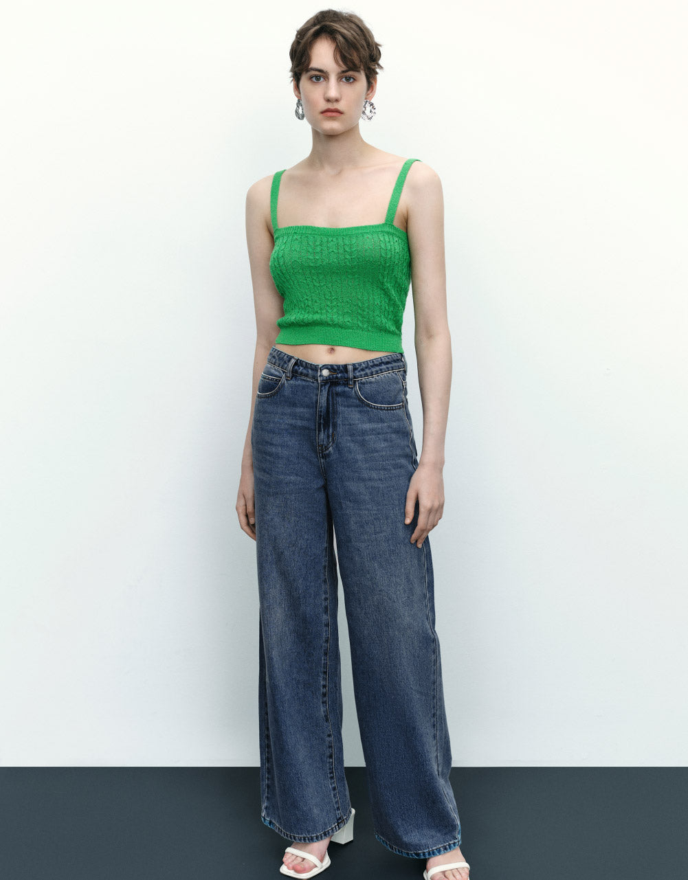 Mid-Waist Wide-Leg Jeans