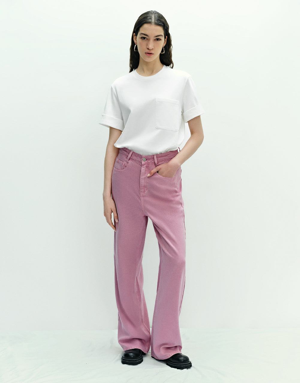 Wide-Leg Jeans