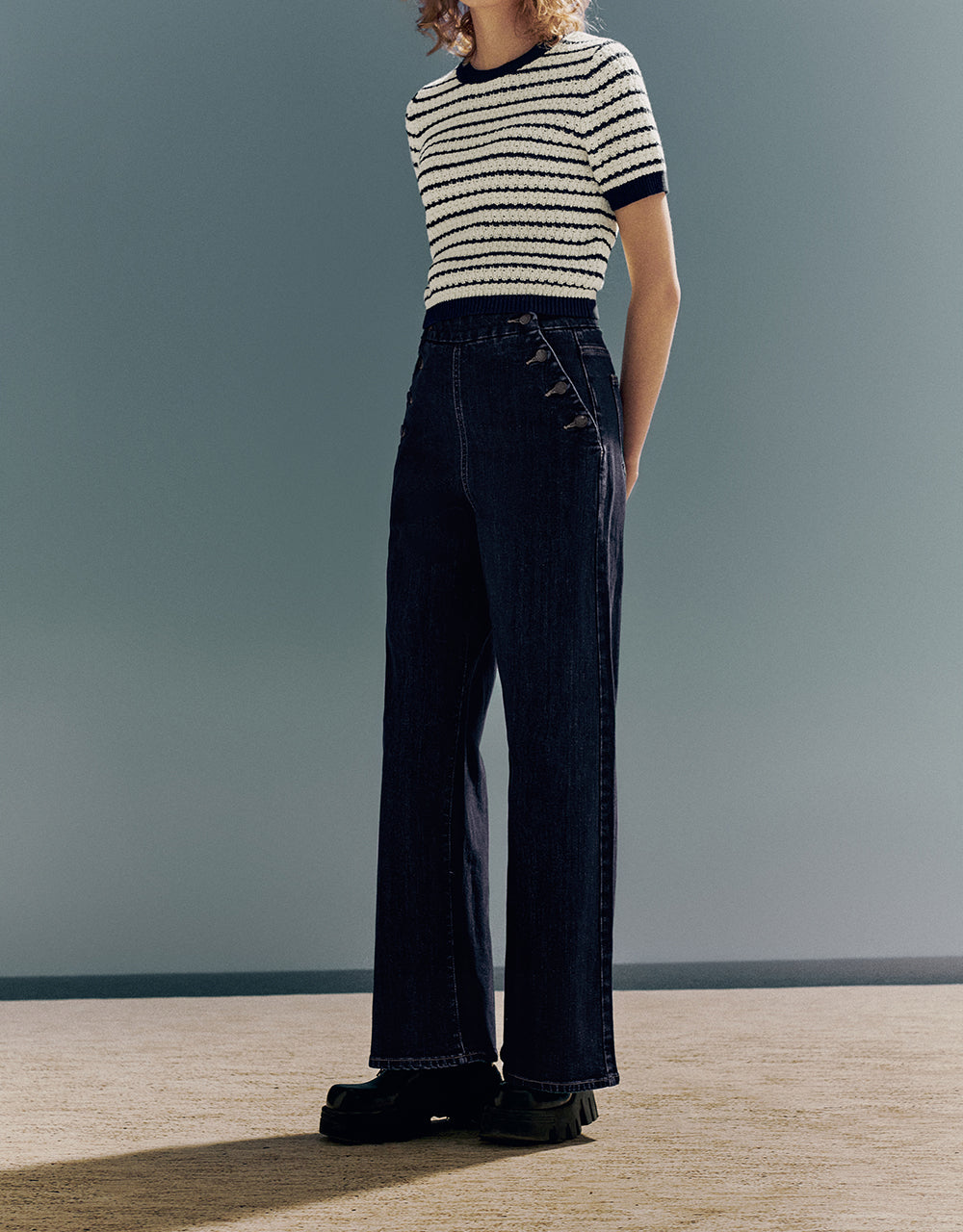 Button Décor Wide-Leg Jeans