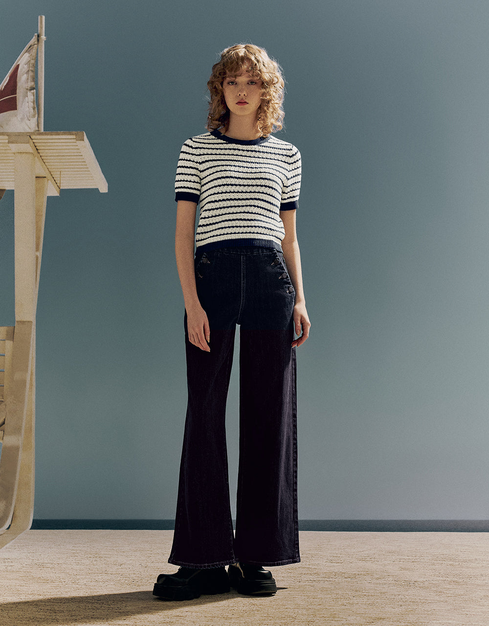 Button Décor Wide-Leg Jeans