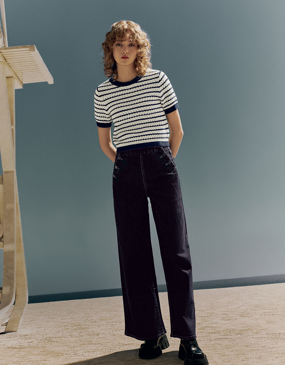 Button Décor Wide-Leg Jeans