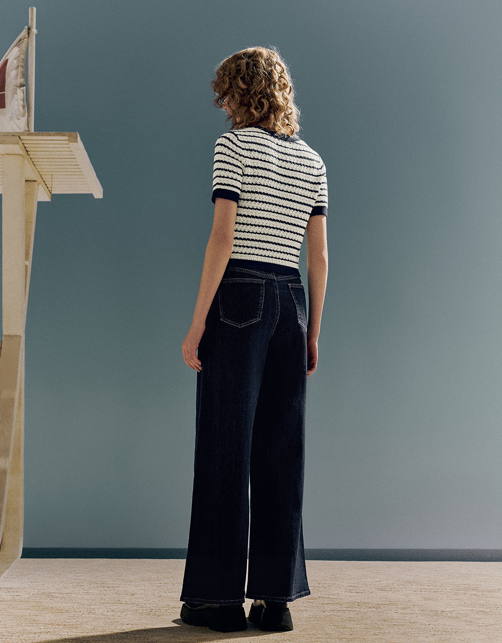 Button Décor Wide-Leg Jeans