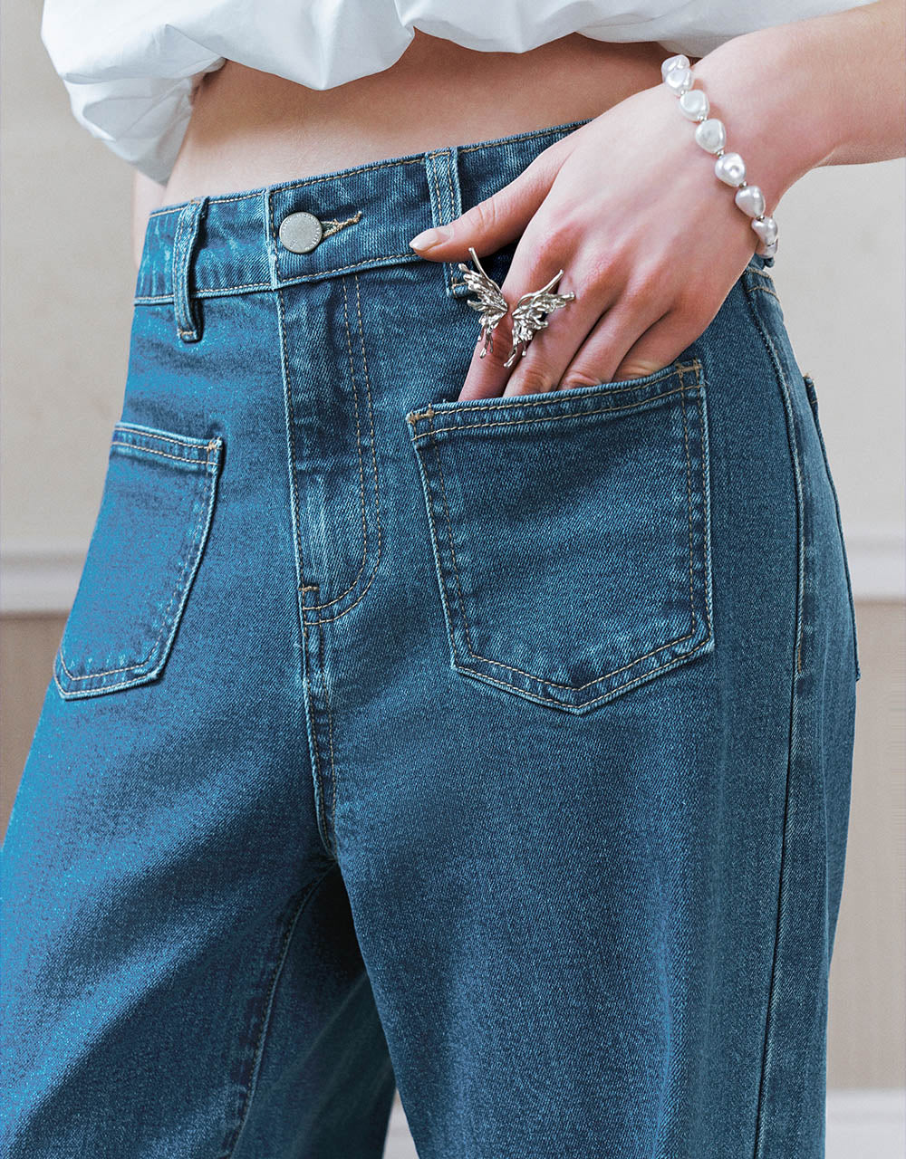Front Pocket Wide-Leg Jeans