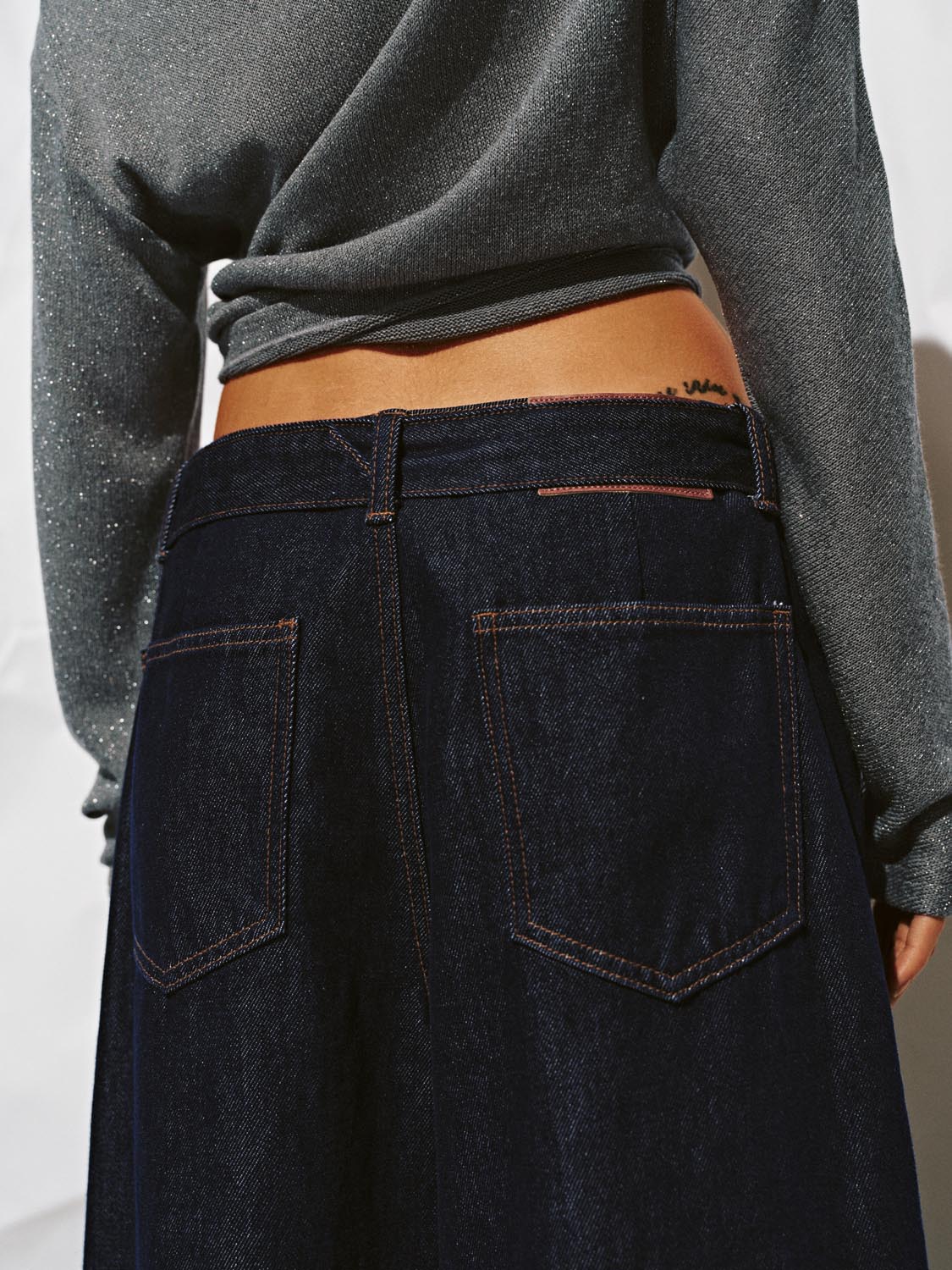 Pleated Wide Leg Jeans