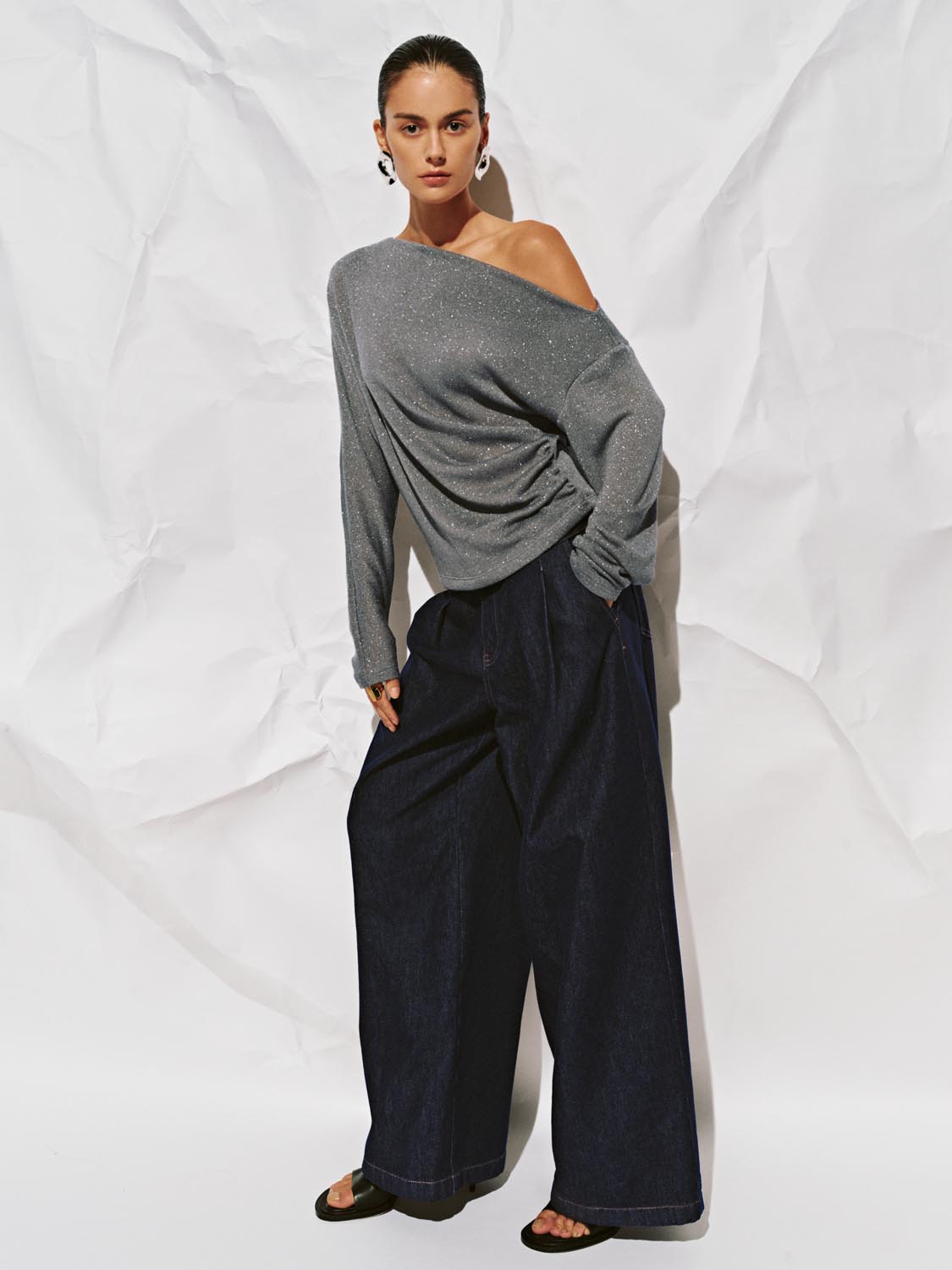 Pleated Wide Leg Jeans