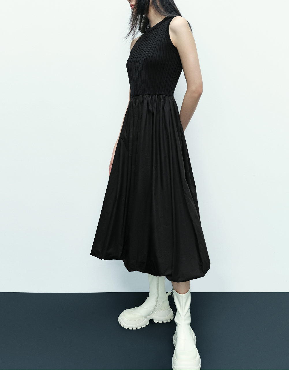 Sleeveless  Two-Toned Knitted Dress