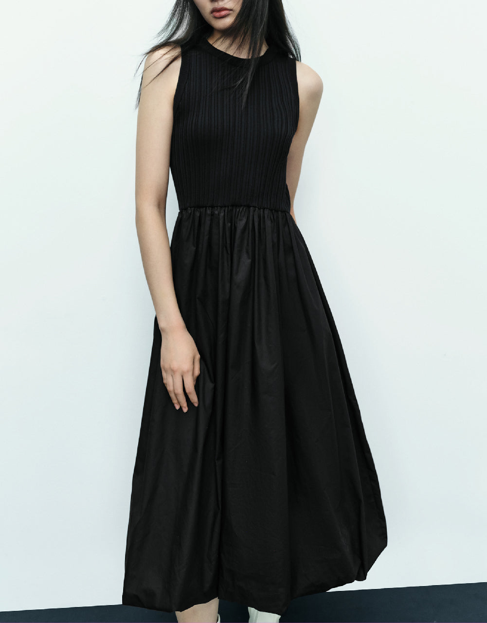 Sleeveless  Two-Toned Knitted Dress