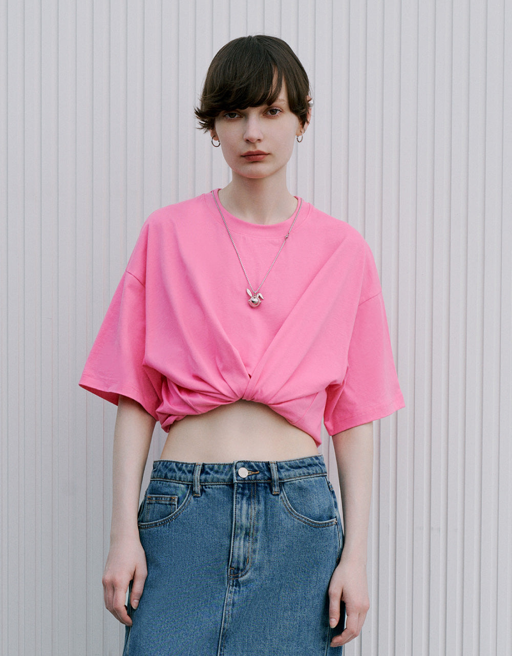 Crew Neck Loose T-Shirt With Necklace