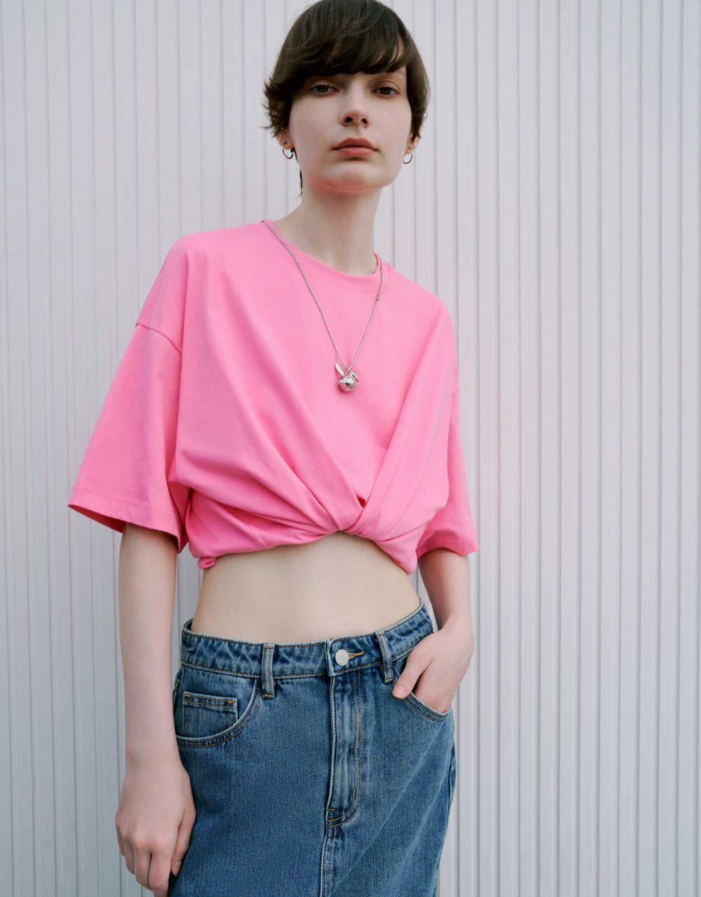 Crew Neck Loose T-Shirt With Necklace