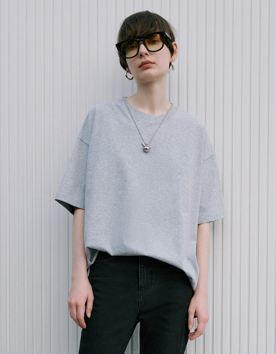 Crew Neck Loose T-Shirt With Necklace