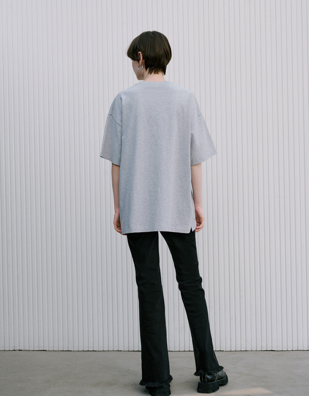 Crew Neck Loose T-Shirt With Necklace