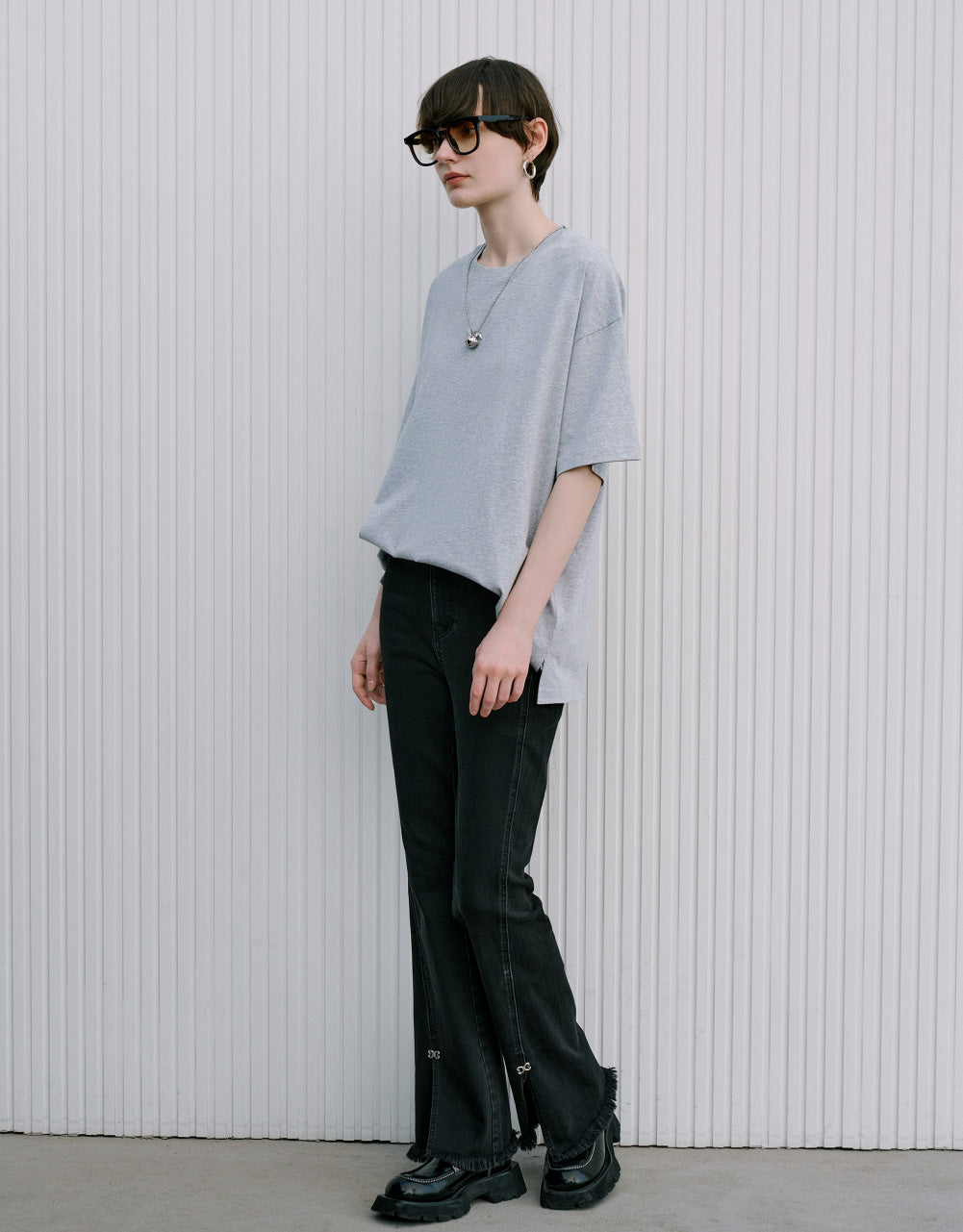 Crew Neck Loose T-Shirt With Necklace