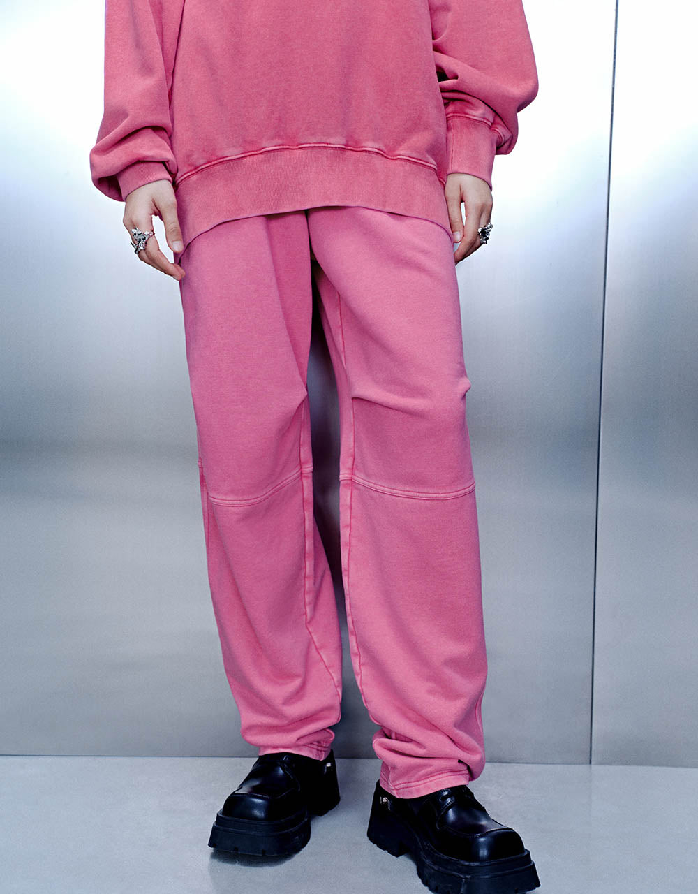 Elastic Waist Carrot Fit Pants