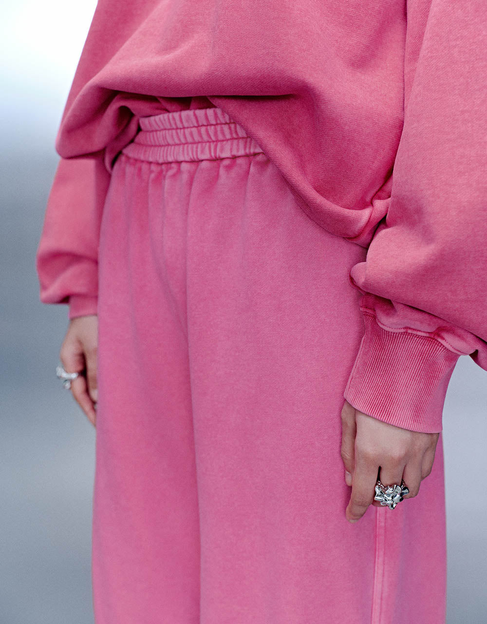 Elastic Waist Carrot Fit Pants