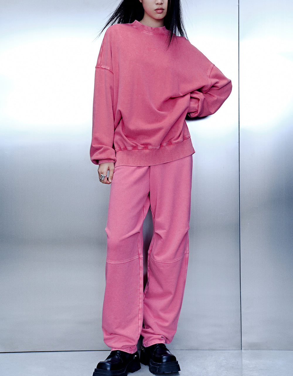 Elastic Waist Carrot Fit Pants