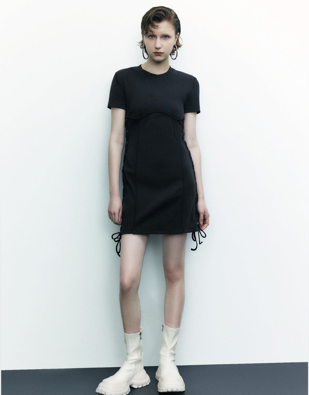 Standard Sleeve Crew Neck Skinny-Fit Dress