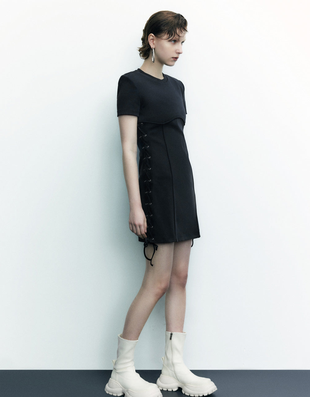 Standard Sleeve Crew Neck Skinny-Fit Dress