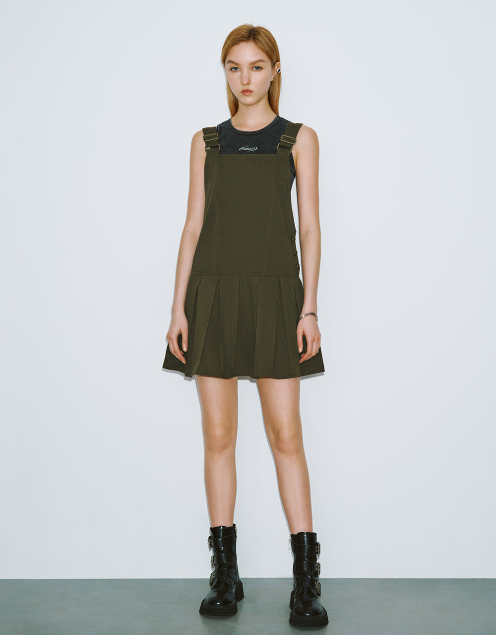 Sleeveless Square-cut Collar Pleated A-Line Dress