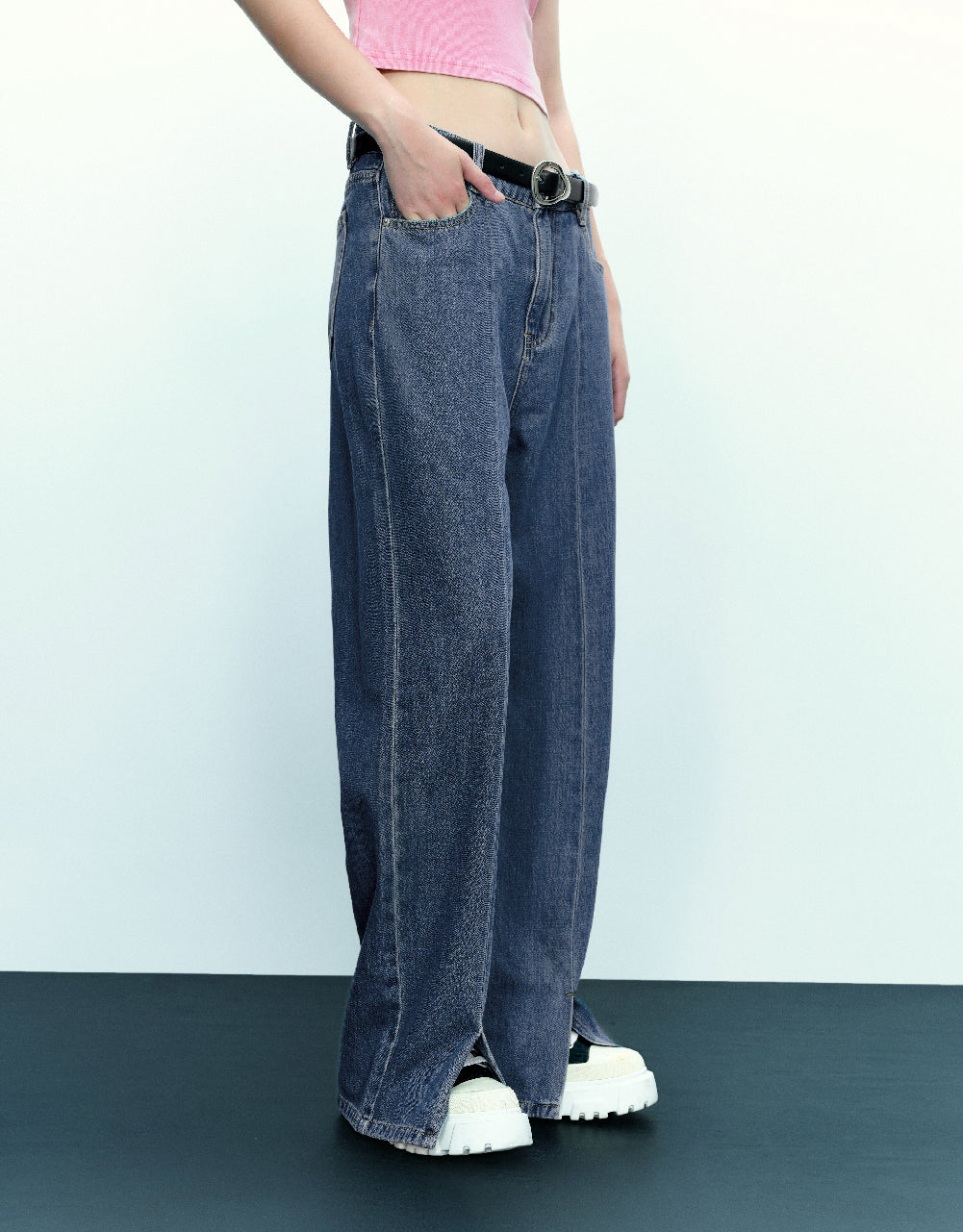 Wide-Leg Jeans