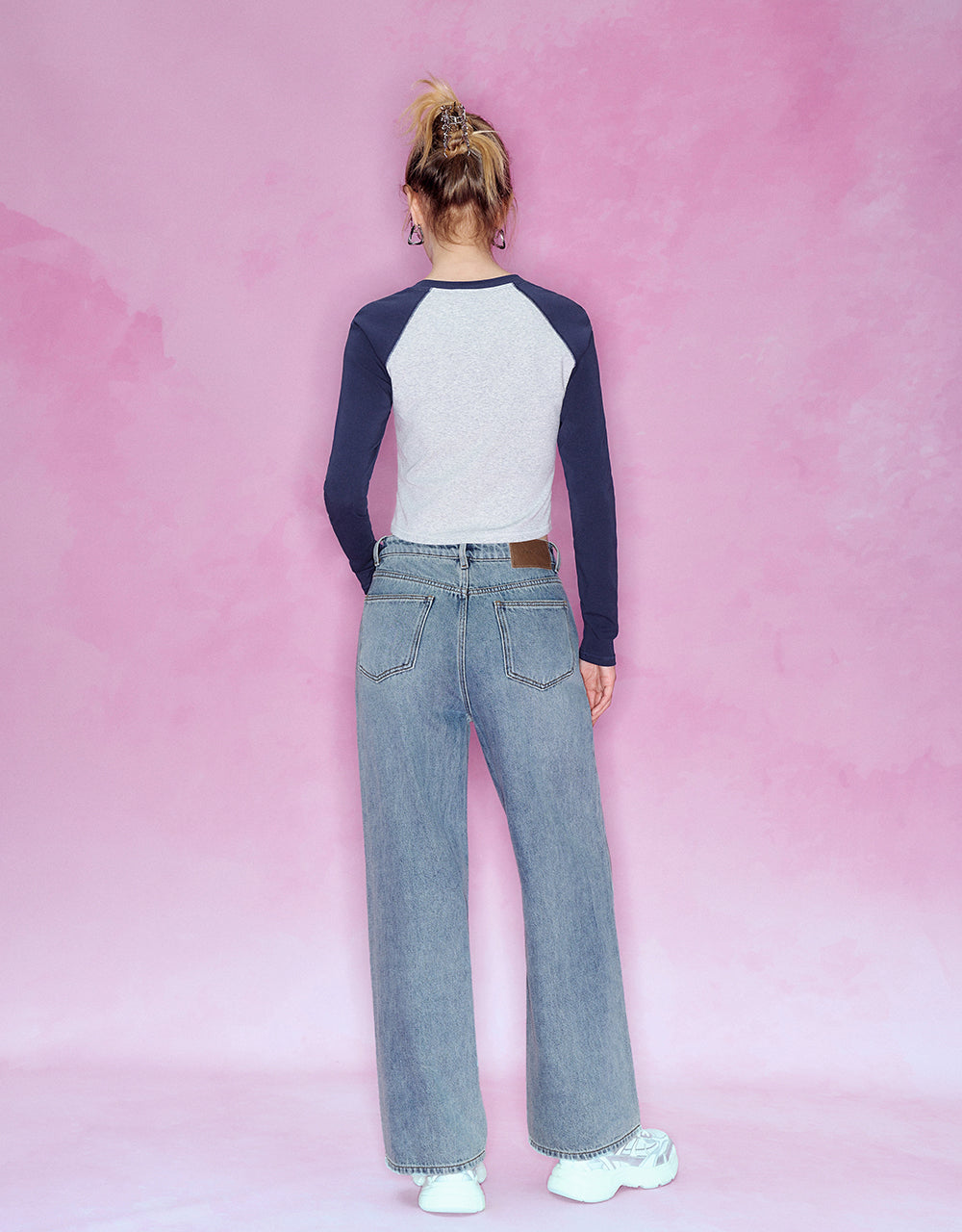 Wide-Leg Jeans