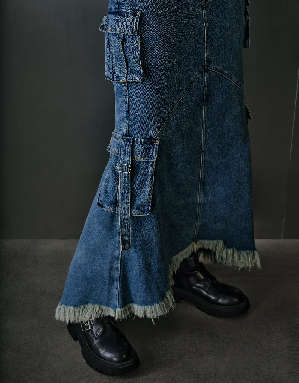 Raw Hem Denim Skirt With Pockets