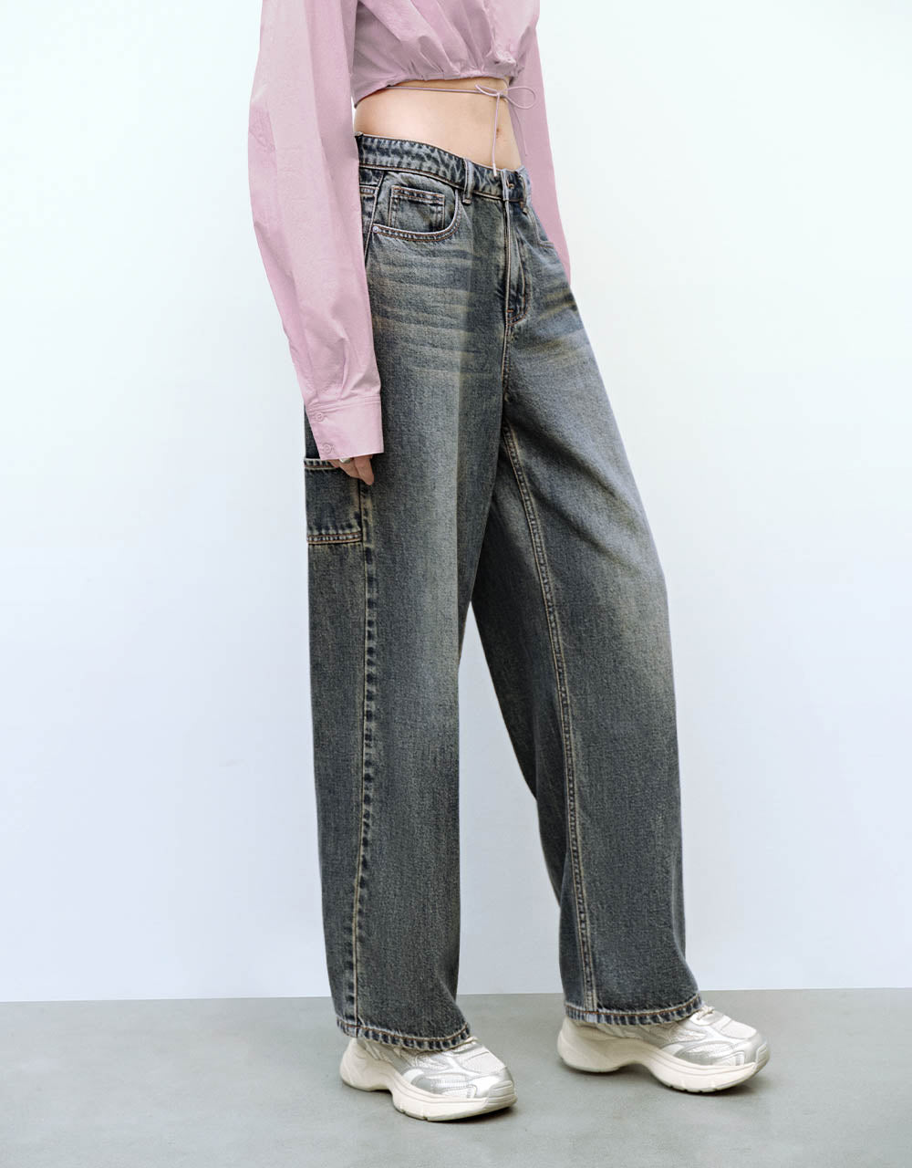 Wide-Leg Jeans