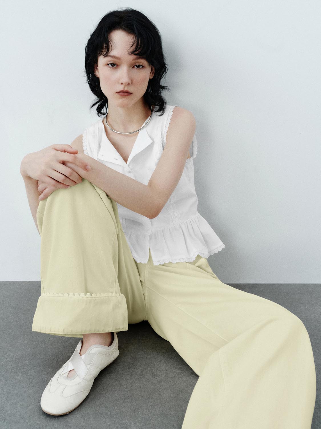 Sleeveless Ruffle Hem Shirts