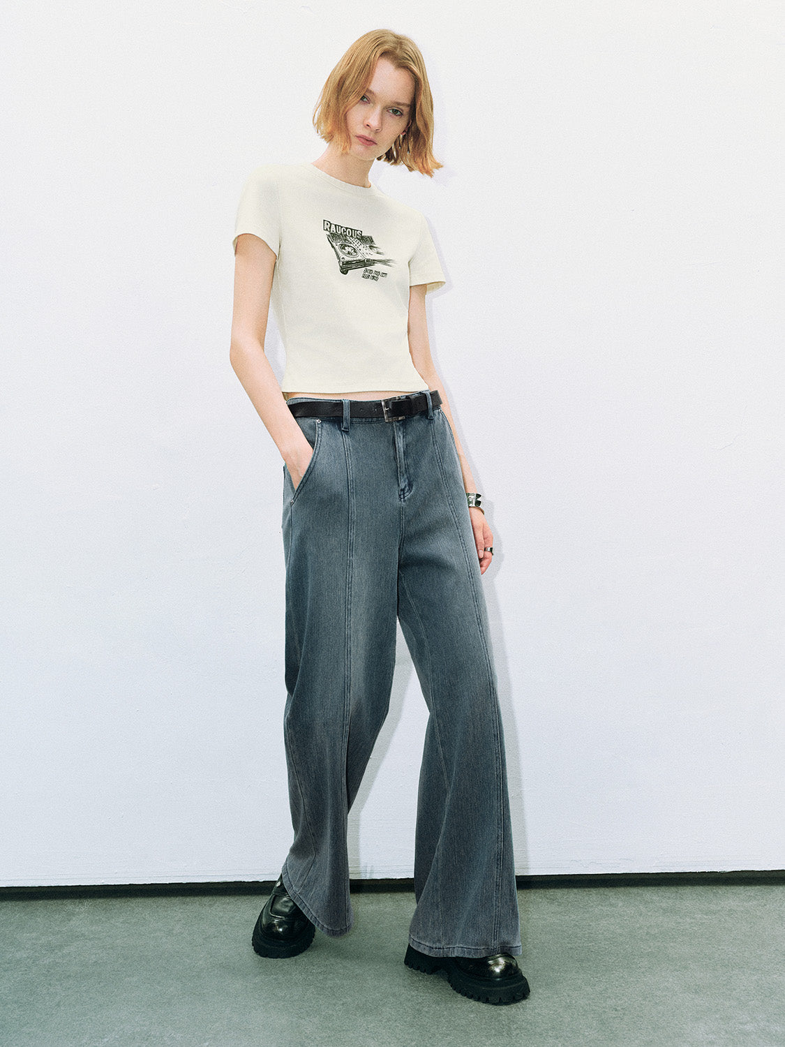 Wide-Leg Jeans