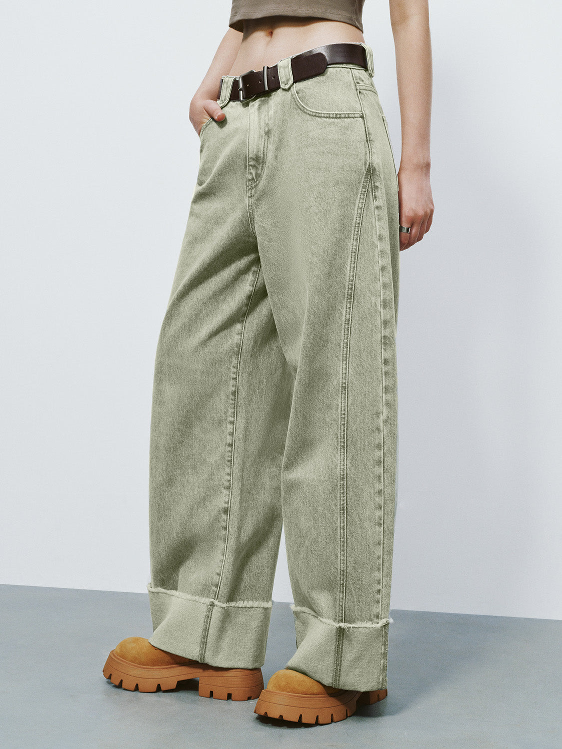 Rolled Up Hem Loose Jeans