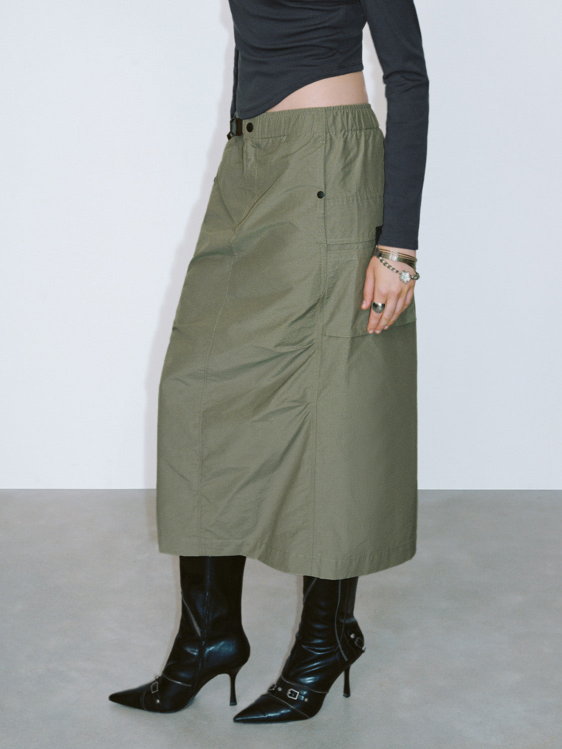 Buckle Décor Midi Straight Skirt