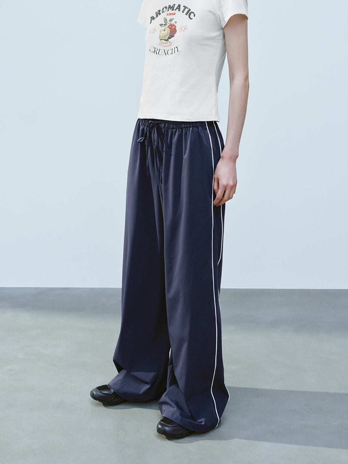 Drawstring Wide-Leg Pants