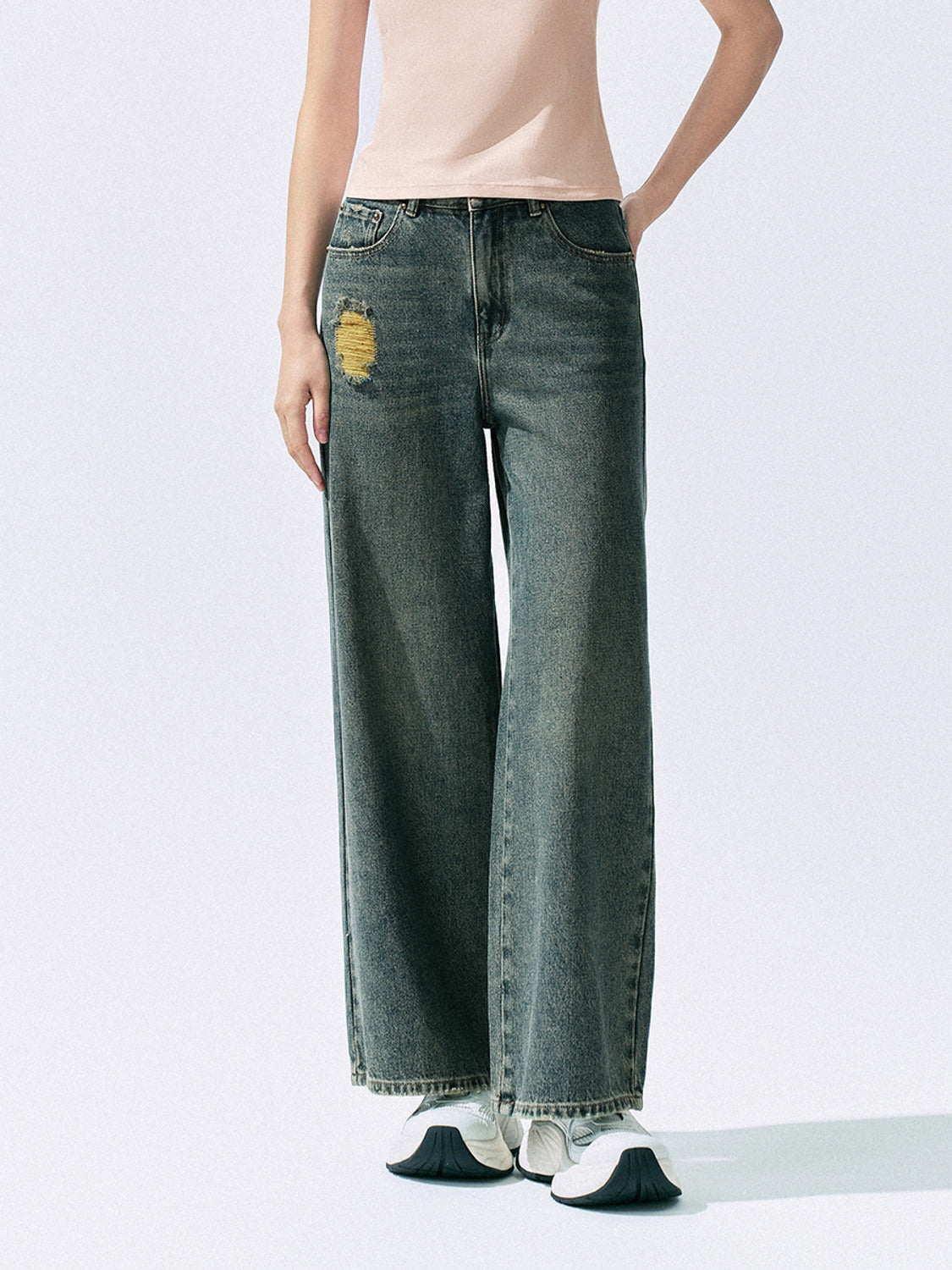 Wide-Leg Jeans