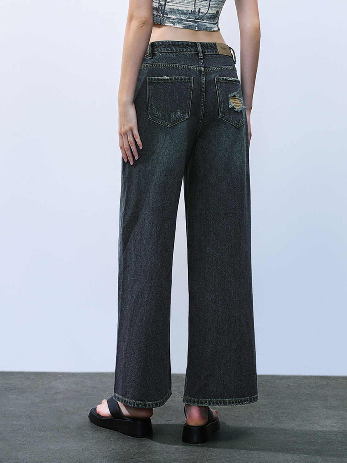 Wide-Leg Jeans