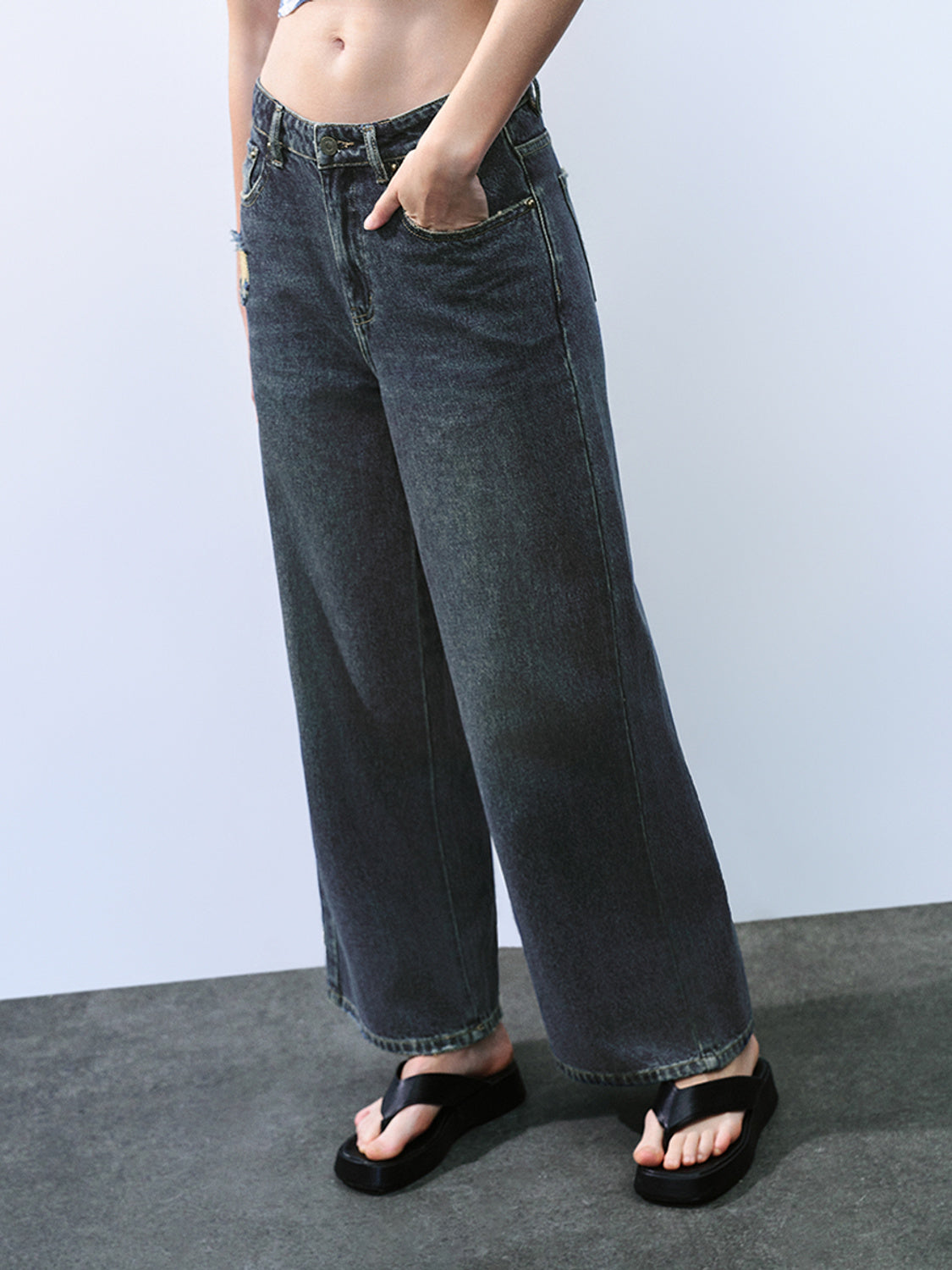 Wide-Leg Jeans