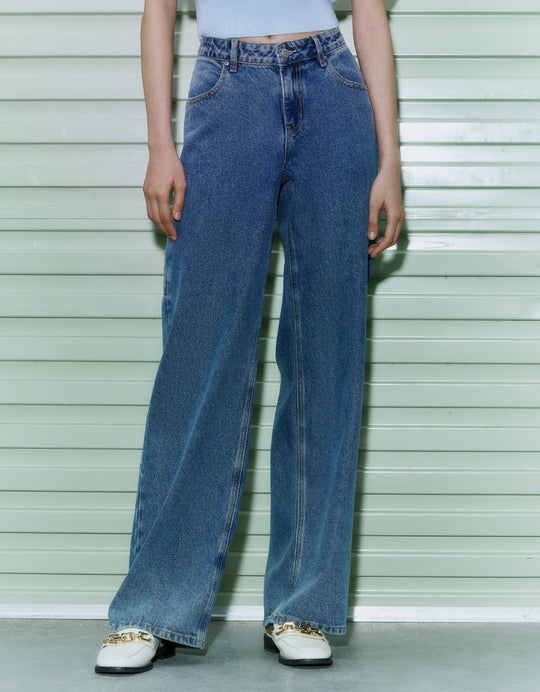Mid Waist Wide-Leg Jeans