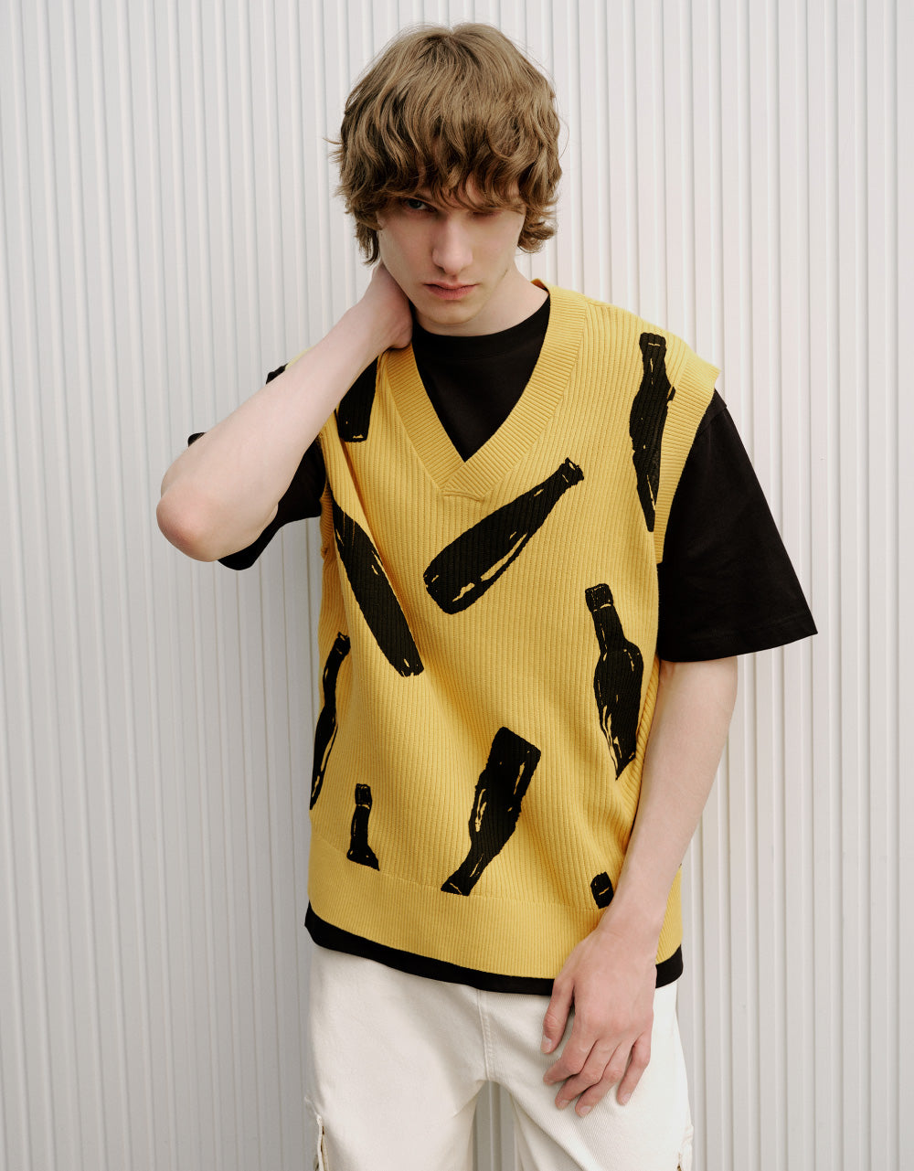 Bottles Embroidered V-Neck Knitted Vest