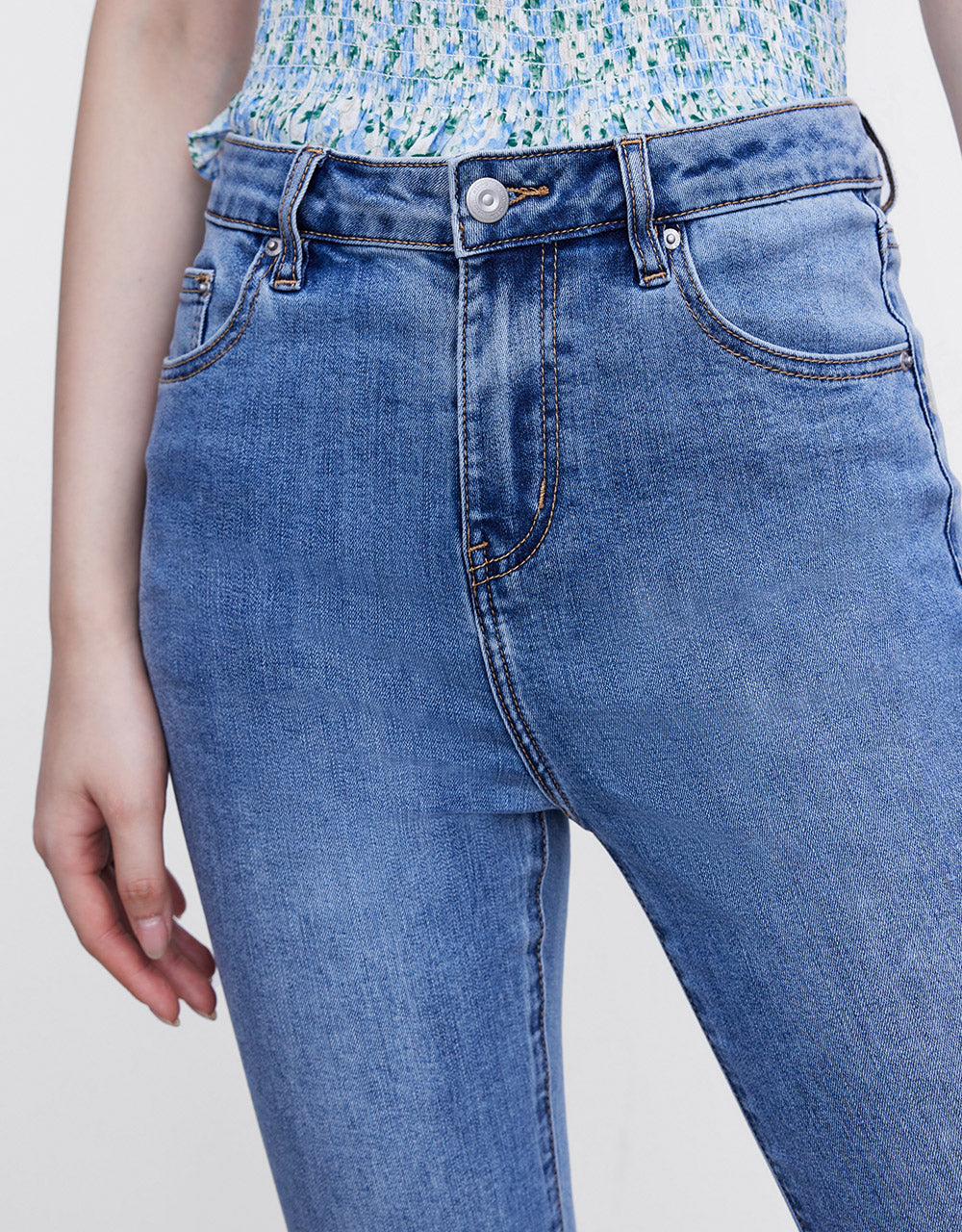 Slit Hem Flare Jeans