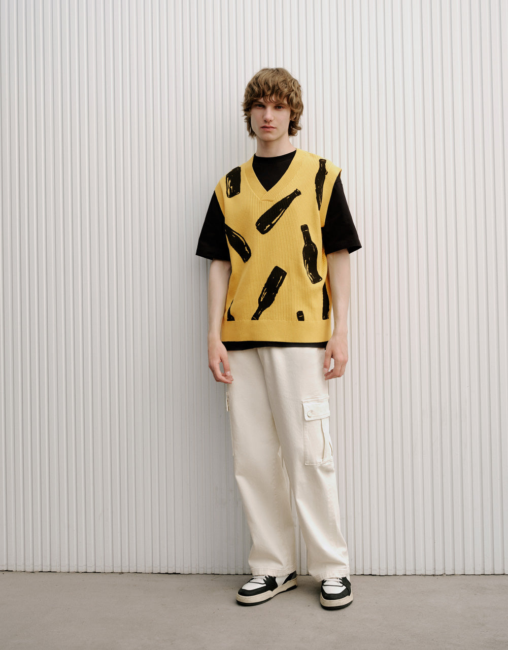 Bottles Embroidered V-Neck Knitted Vest