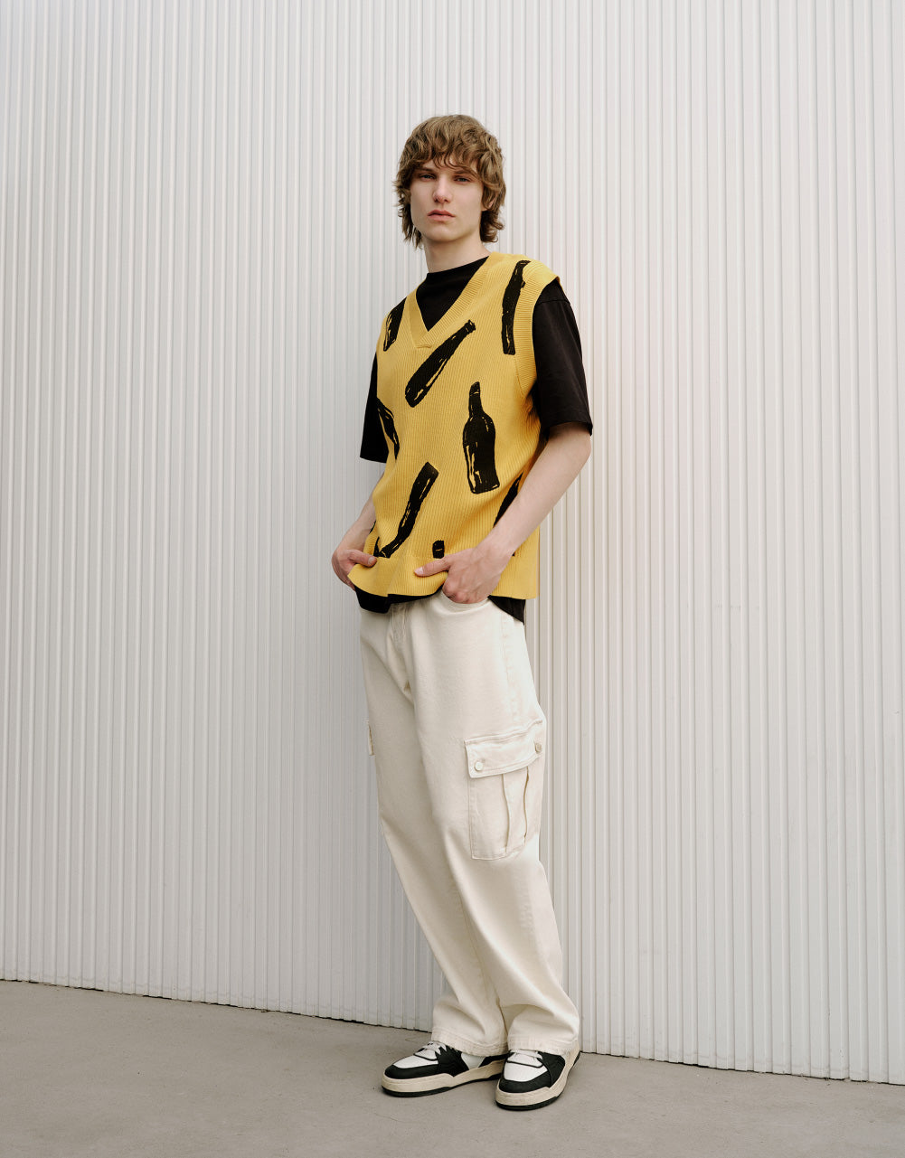 Bottles Embroidered V-Neck Knitted Vest