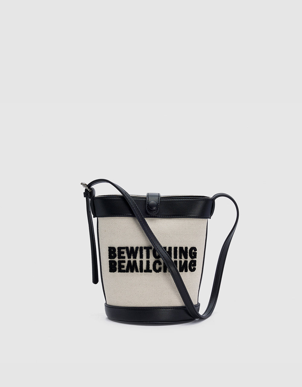 Contrast Letter Bucket Bag