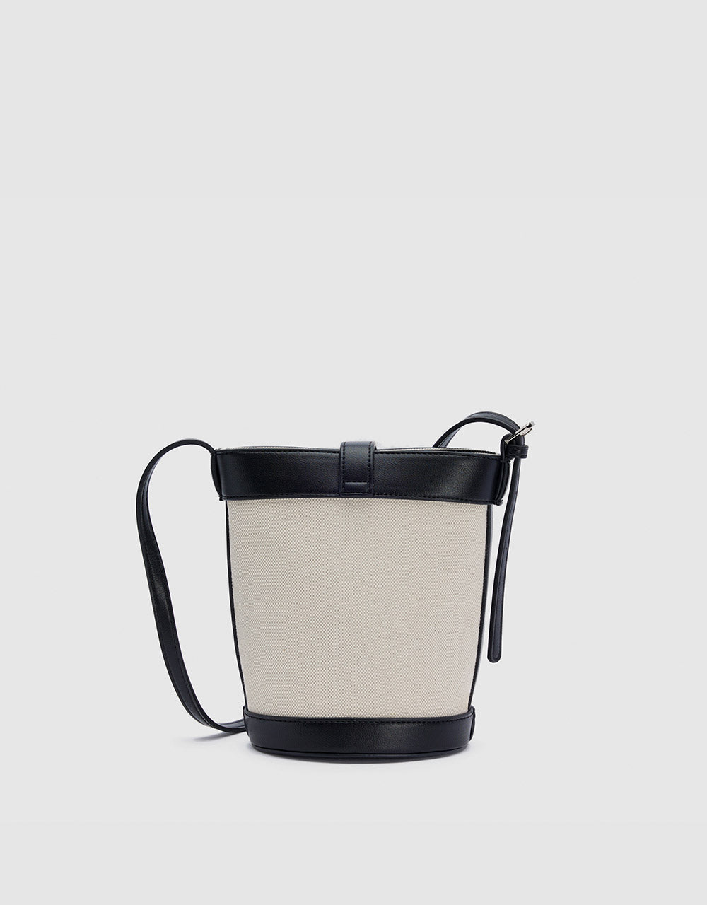 Contrast Letter Bucket Bag