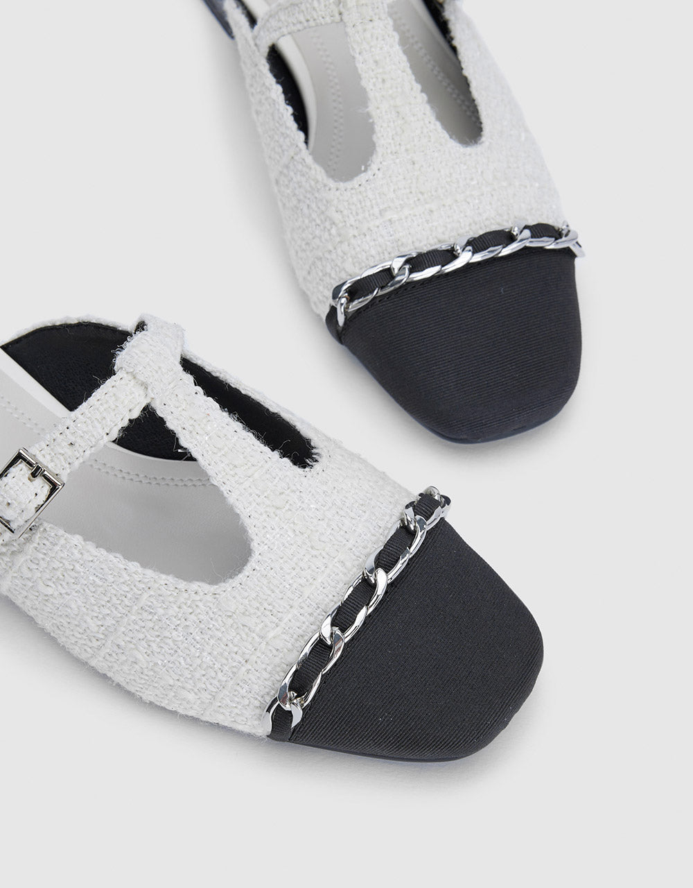 Contrast Mules With Chain