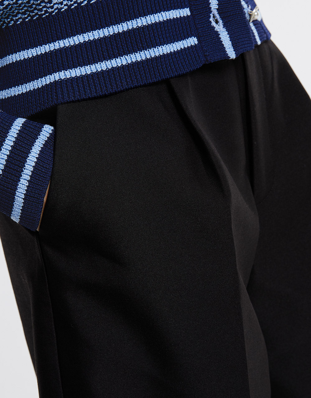 Belted Loose Fit Shorts