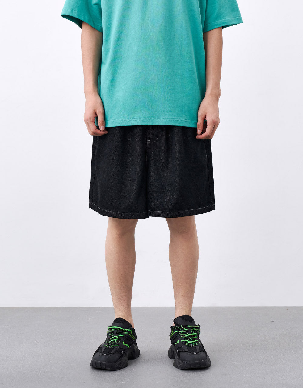 Elastic Waist DenimShorts