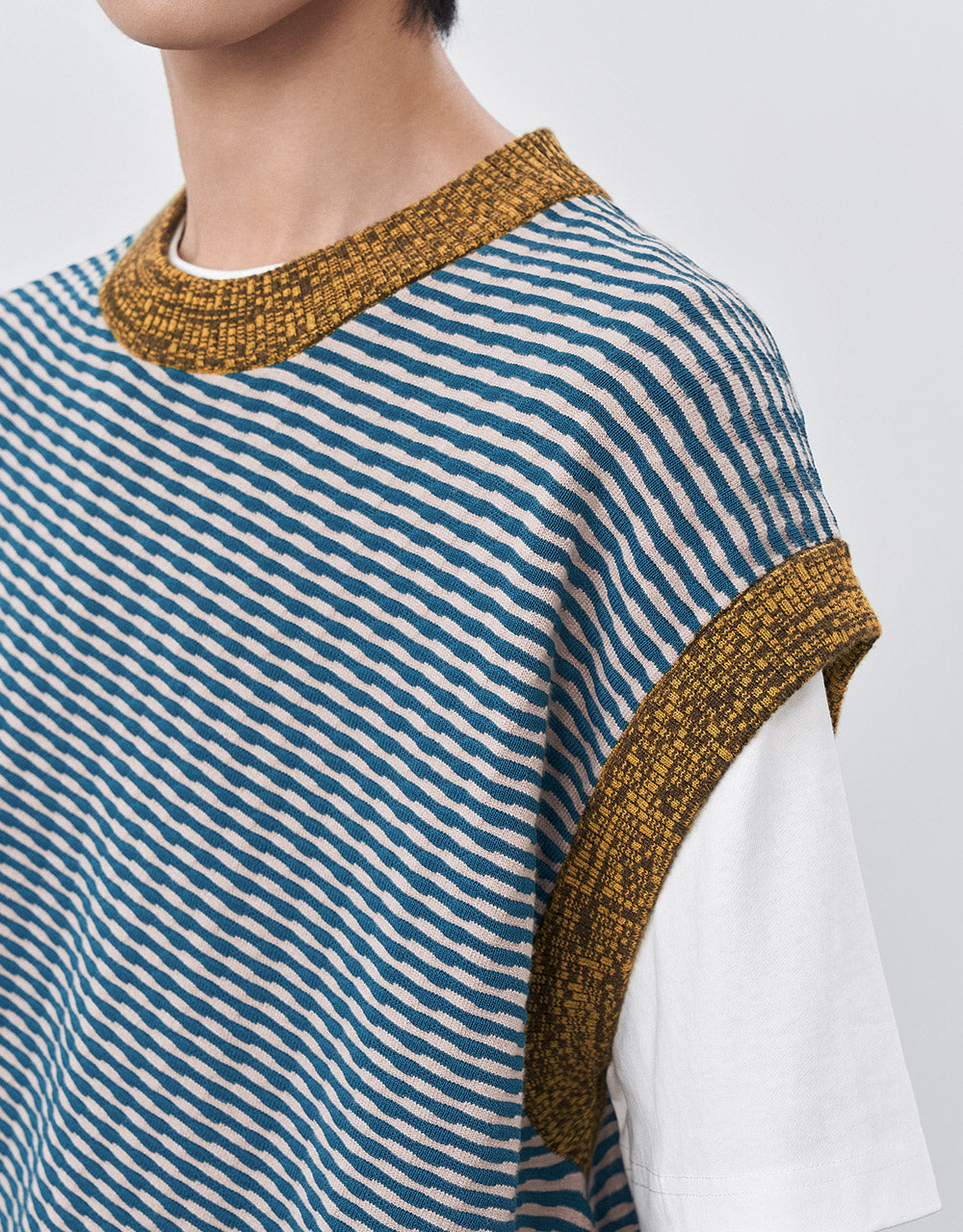 Contrast Color Sweater Vest