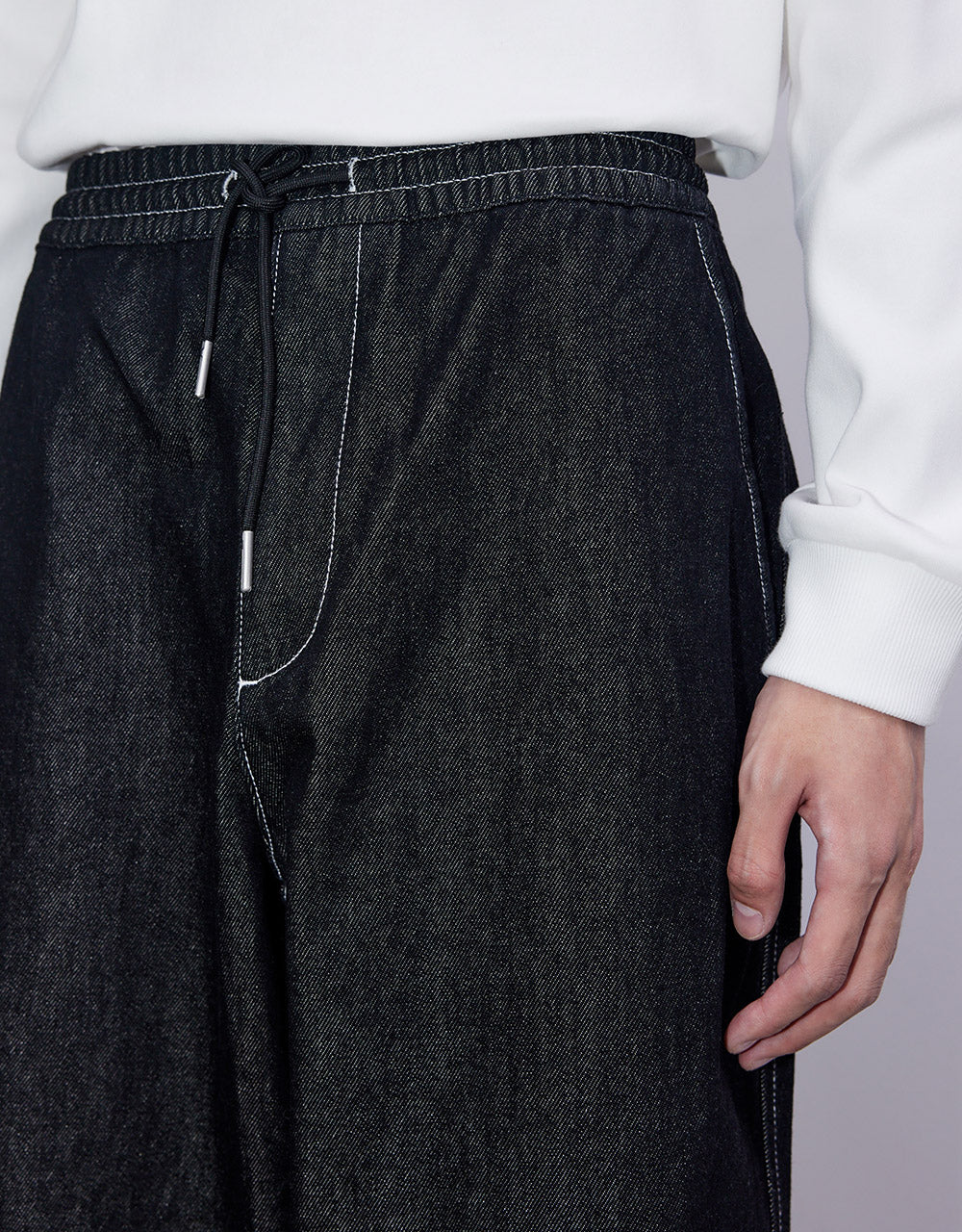 Elastic Waist Straight Jeans