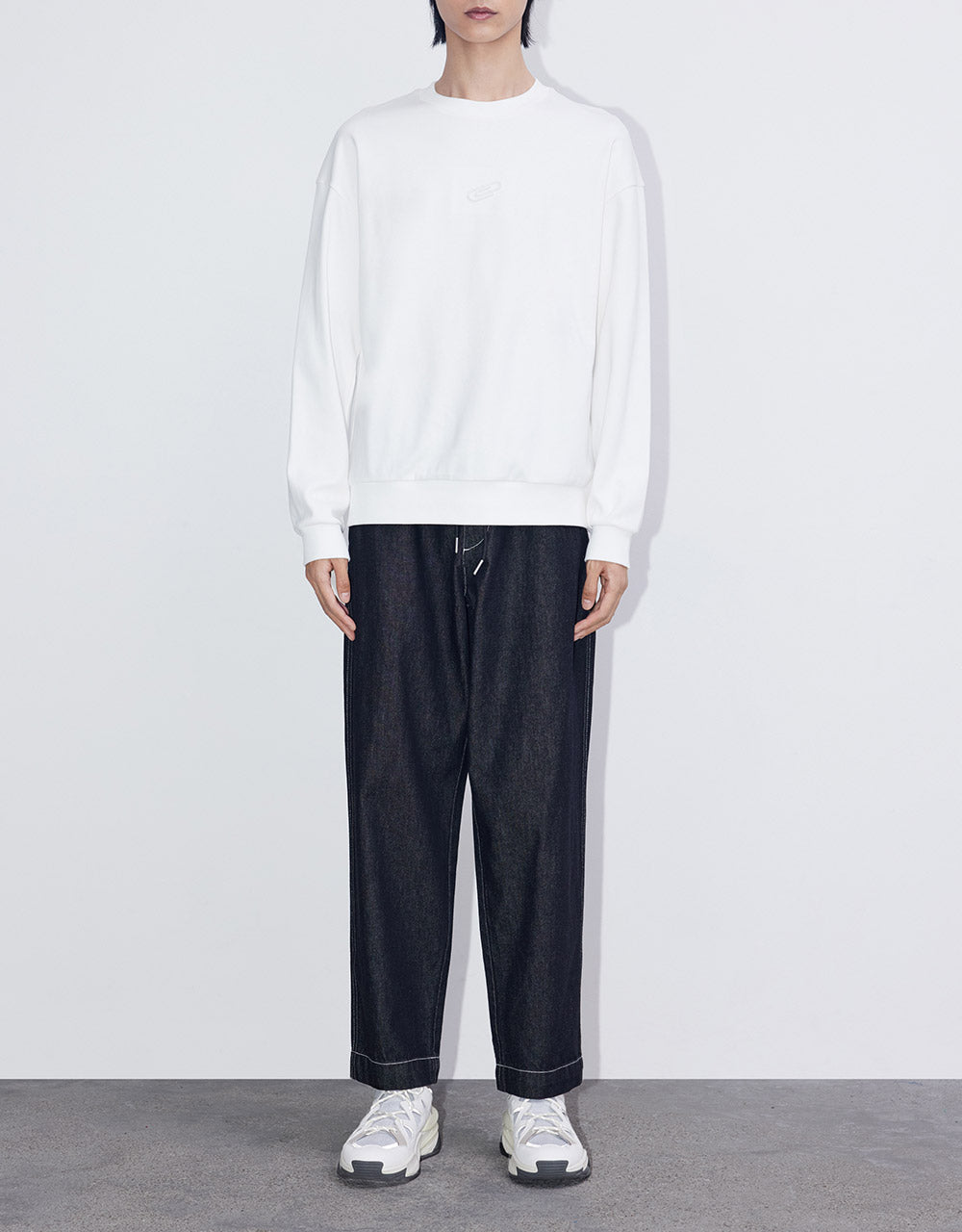 Elastic Waist Straight Jeans