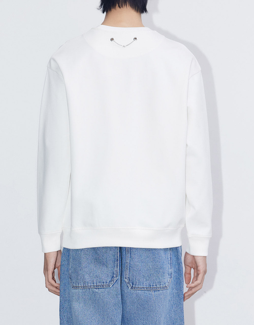 Sweatshirt With Necklace