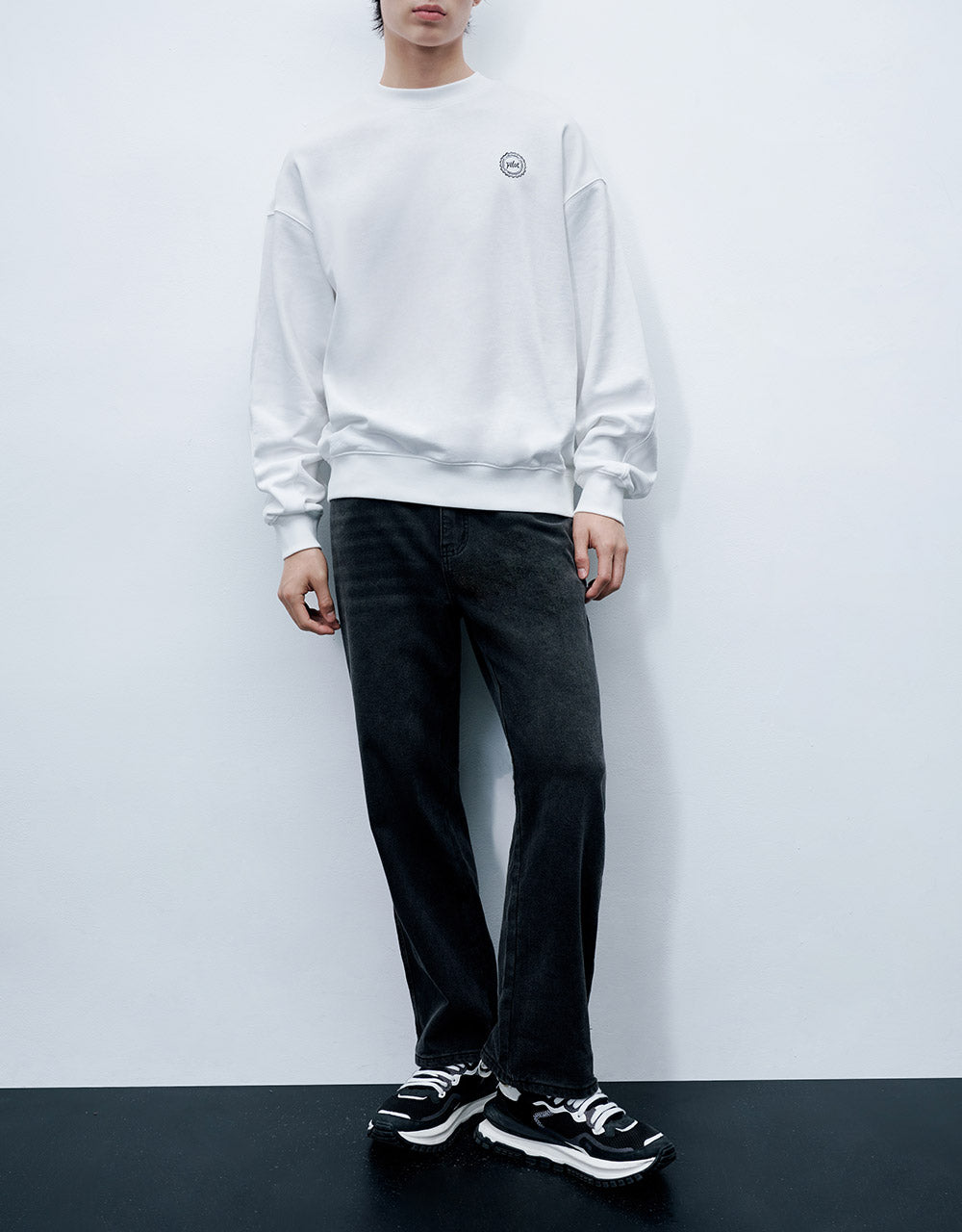 Contrast Stitch Straight Jeans