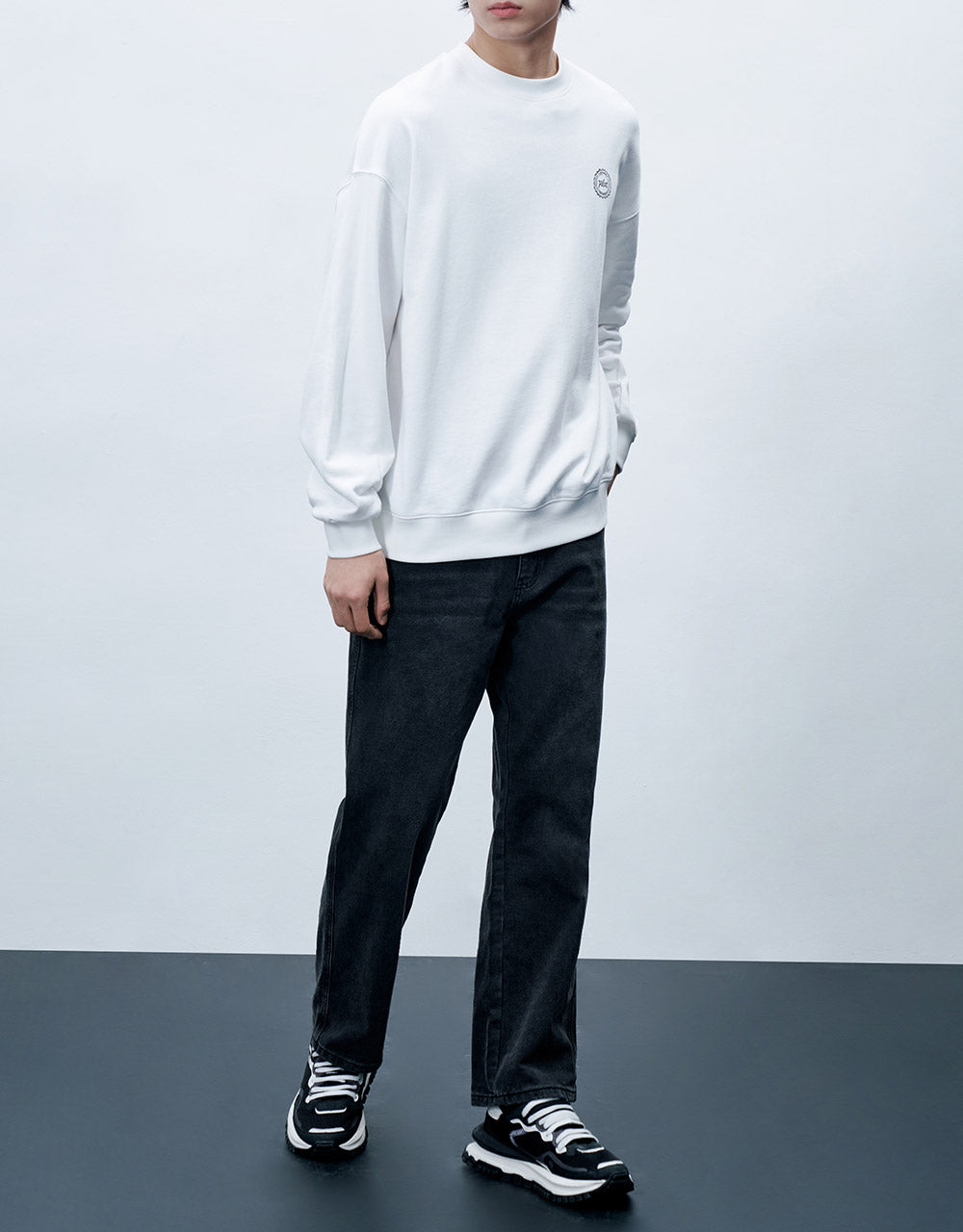 Contrast Stitch Straight Jeans